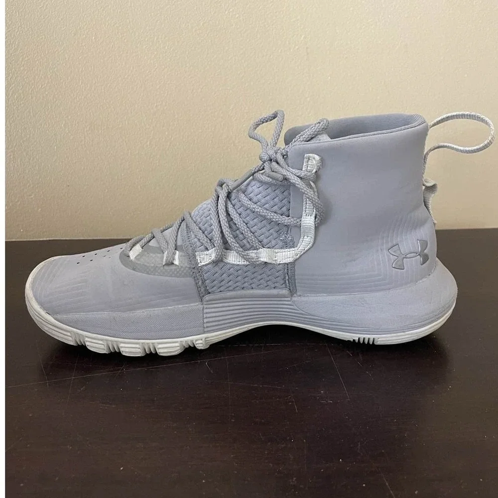 Under Armour Curry 0.5 Boys Basketball Shoes Mod Gray‎ White 3020424-101 Size 6Y